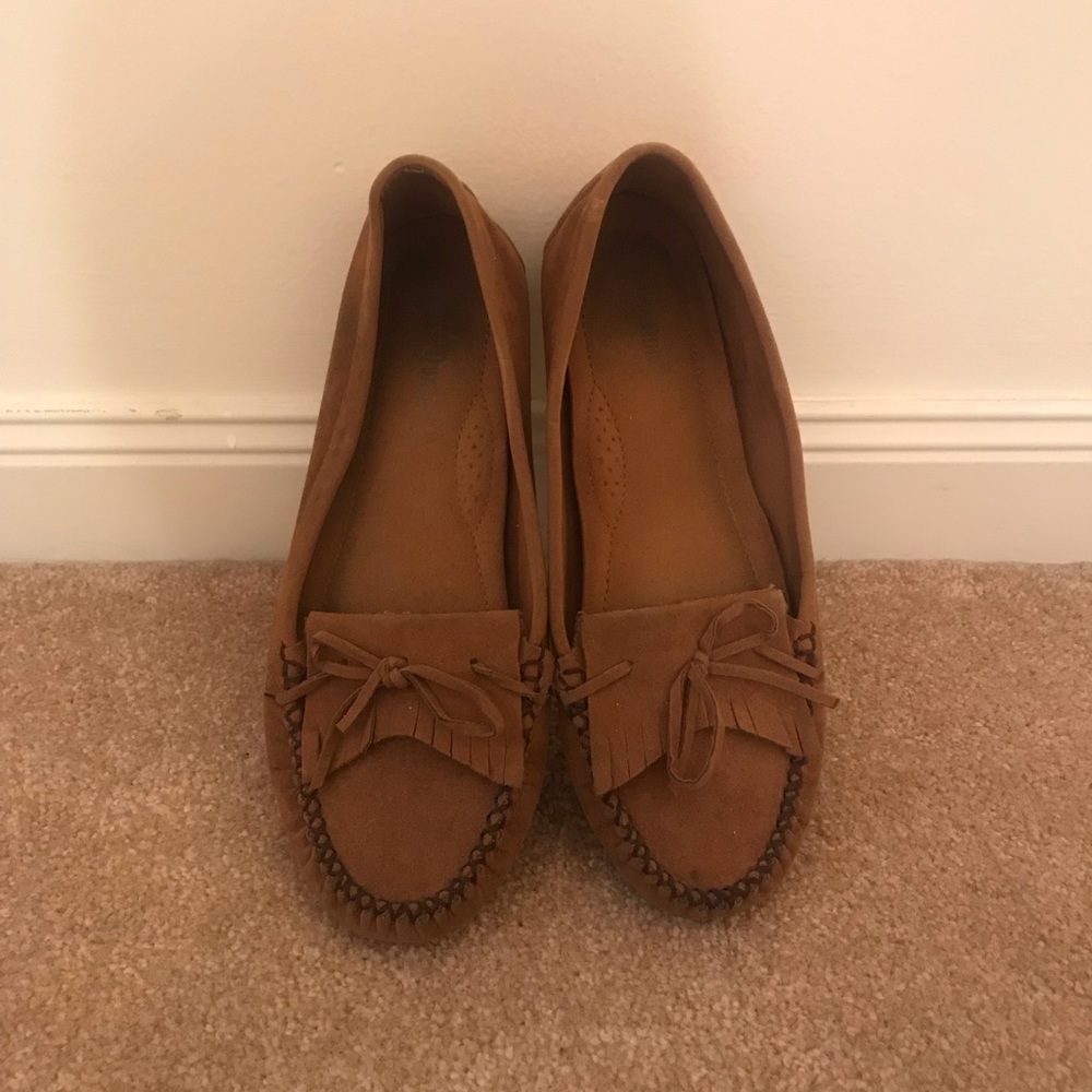 Indian style moccasin flats